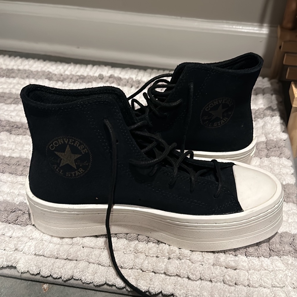 Converse women’s 6.5 platforms